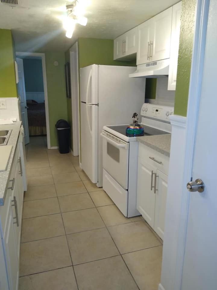 Affordable Two Bedroom Tropical Condo - Private Beach, Pools, Hot Tub São Petersburgo Exterior foto