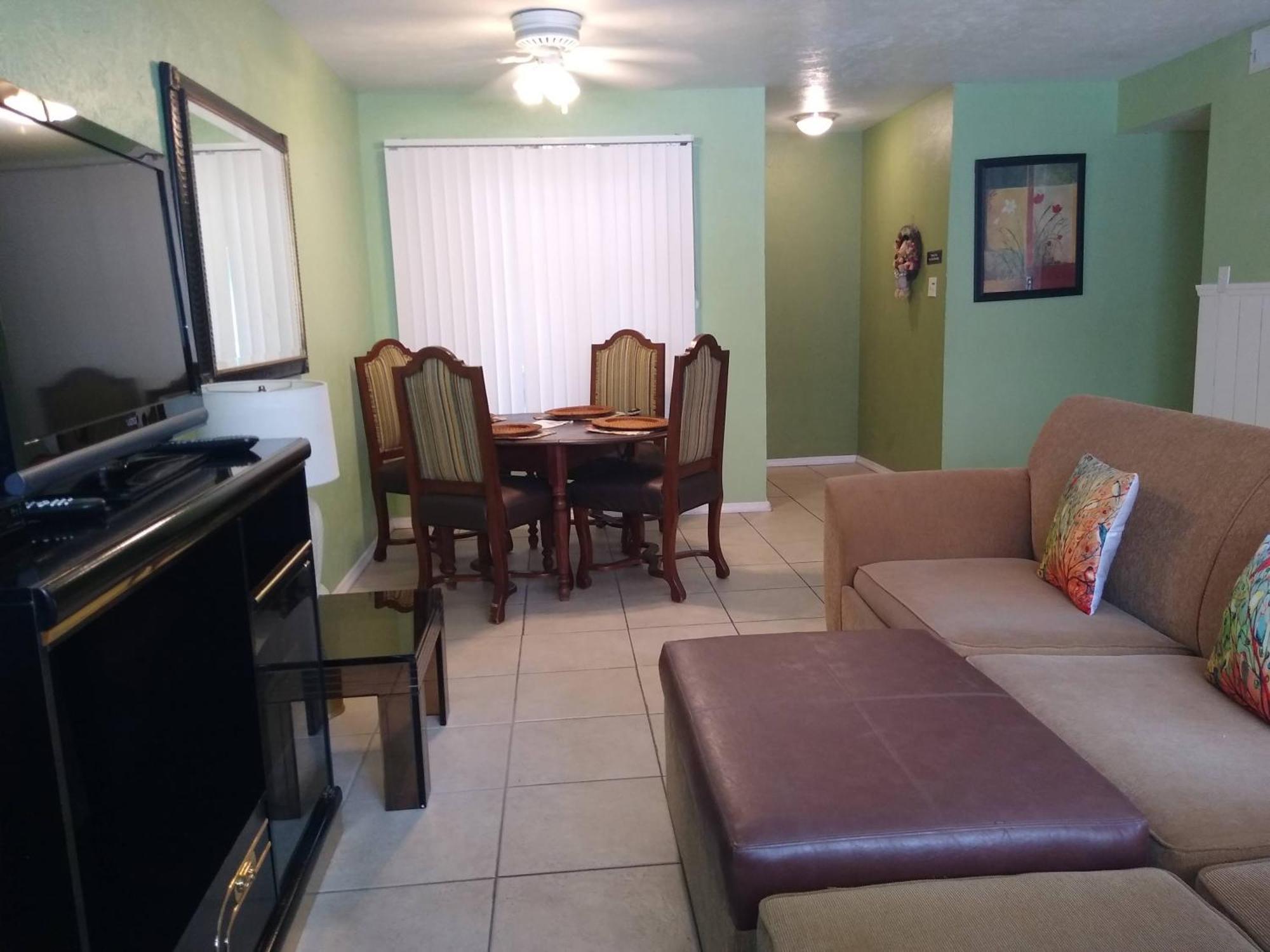 Affordable Two Bedroom Tropical Condo - Private Beach, Pools, Hot Tub São Petersburgo Exterior foto