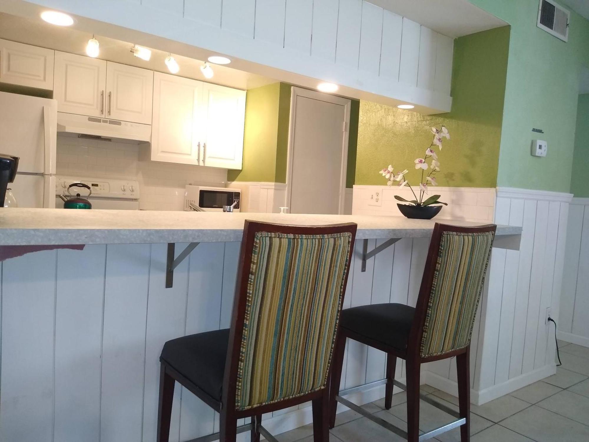 Affordable Two Bedroom Tropical Condo - Private Beach, Pools, Hot Tub São Petersburgo Exterior foto